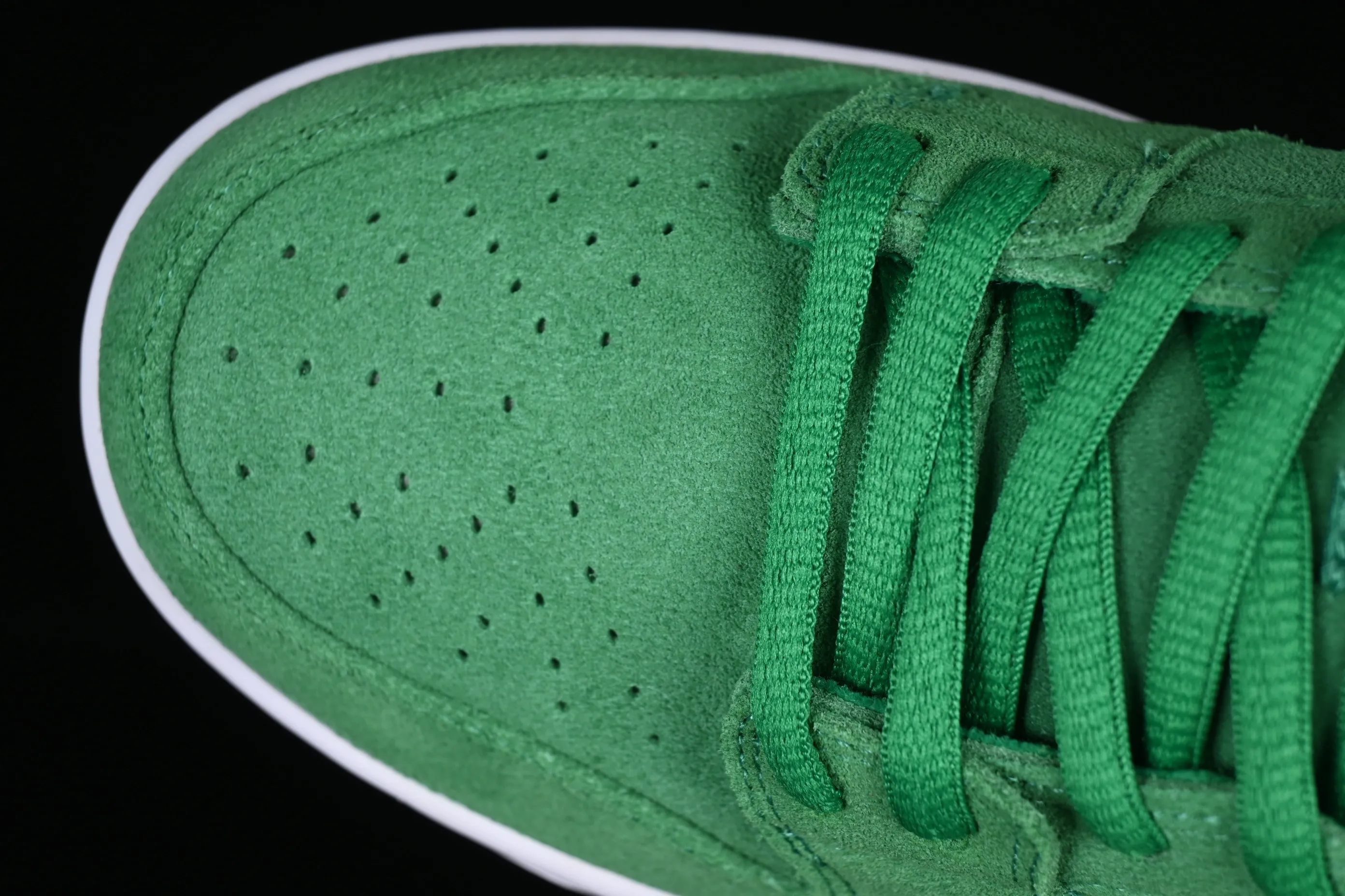All categories Nk SB Dunk series Nk SB Dunk Low low-top sneakers Y version Nk SB Dunk Low Pro green gold SB smashed backboard fashion casual sneakers BQ6817-303